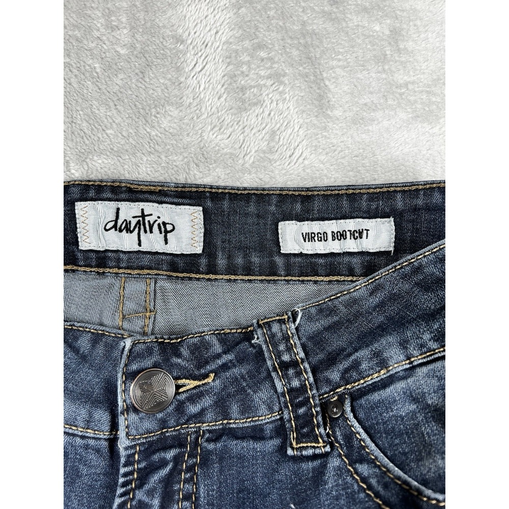 Daytrip Jeans Womens 30L Virgo Bootcut Butt Rip - Picture 9 of 11